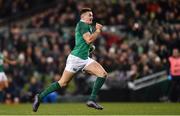 25 November 2017; Jacob Stockdale of Ireland on his way to scoring his side's first try during the Guinness Series International match between Ireland and Argentina at the Aviva Stadium in Dublin. Photo by Ramsey Cardy/Sportsfile
