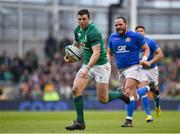 10 February 2018; Robbie Henshaw of Ireland on his way to scoring his side's fifth try during the Six Nations Rugby Championship match between Ireland and Italy at the Aviva Stadium in Dublin. Photo by Seb Daly/Sportsfile