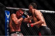 6 October 2018; Tony Ferguson, right, in action against Anthony Pettis in their UFC lightweight fight during UFC 229 at T-Mobile Arena in Las Vegas, Nevada, USA. Photo by Stephen McCarthy/Sportsfile