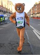 28 October 2018; &quot;Bear&quot; Fitzsimons during the 2018 SSE Airtricity Dublin Marathon. 20,000 runners took to the Fitzwilliam Square start line to participate in the 39th running of the SSE Airtricity Dublin Marathon, making it the fifth largest marathon in Europe. Photo by Ramsey Cardy/Sportsfile