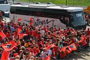 20 April 2019; Munster supporters cheer as the Munster team bus arrives prior to the Heineken Champions Cup Semi-Final match between Saracens and Munster at the Ricoh Arena in Coventry, England. Photo by Brendan Moran/Sportsfile