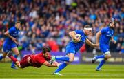 18 May 2019; Seán Cronin of Leinster is tackled by Jean Kleyn of Munster during the Guinness PRO14 semi-final match between Leinster and Munster at the RDS Arena in Dublin. Photo by Ramsey Cardy/Sportsfile