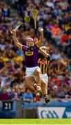 30 June 2019; Lee Chin of Wexford wins possession ahead of Paddy Deegan of Kilkenny during the Leinster GAA Hurling Senior Championship Final match between Kilkenny and Wexford at Croke Park in Dublin. Photo by Ray McManus/Sportsfile