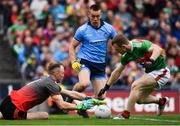 10 August 2019; Con O'Callaghan of Dublin in action against Rob Hennelly, left, and Colm Boyle of Mayo during the GAA Football All-Ireland Senior Championship Semi-Final match between Dublin and Mayo at Croke Park in Dublin. Photo by Sam Barnes/Sportsfile