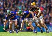 18 August 2019; Noel McGrath of Tipperary, centre, supported by team-mate Cathal Barrett, left, in action against Richie Leahy of Kilkenny during the GAA Hurling All-Ireland Senior Championship Final match between Kilkenny and Tipperary at Croke Park in Dublin. Photo by Piaras Ó Mídheach/Sportsfile