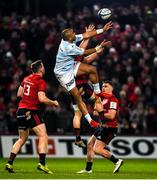 23 November 2019; Andrew Conway of Munster wins possession ahead of Simon Zebo of Racing 92 during the Heineken Champions Cup Pool 4 Round 2 match between Munster and Racing 92 at Thomond Park in Limerick. Photo by Diarmuid Greene/Sportsfile