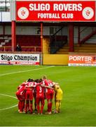 22 August 2020; Sligo Rovers players make a huddle prior to the SSE Airtricity League Premier Division match between Sligo Rovers and Dundalk at The Showgrounds in Sligo. Photo by Seb Daly/Sportsfile