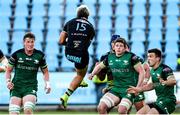22 November 2020; Connacht players, from left, Gavin Thornbury, Sean Masterson and Tom Farrell watch Junior Laloifi of Zebre as he gains possession of a high ball during the Guinness PRO14 match between Zebre and Connacht at Stadio Lanfranchi in Parma, Italy. Photo by Roberto Bregani/Sportsfile