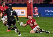 7 July 2021; Sam Simmonds of British and Irish Lions gathers a loose ball during the 2021 British and Irish Lions tour match between Cell C Sharks and The British and Irish Lions at Emirates Airline Park in Johannesburg, South Africa. Photo by Sydney Seshibedi/Sportsfile