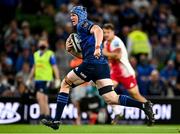 10 September 2021; Ryan Baird of Leinster makes a break on the way to scoring a try during the Bank of Ireland Pre-Season Friendly match between Leinster and Harlequins at Aviva Stadium in Dublin. Photo by Brendan Moran/Sportsfile