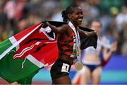 18 July 2022; Faith Kipyegon of Kenya celebrates winning gold in the women's 1500m final during day four of the World Athletics Championships at Hayward Field in Eugene, Oregon, USA. Photo by Sam Barnes/Sportsfile