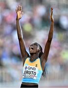 20 July 2022; Norah Jeruto of Kazakhstan celebrates after winning the Women's 3000m Steeplechase Final during day six of the World Athletics Championships at Hayward Field in Eugene, Oregon, USA. Photo by Sam Barnes/Sportsfile