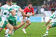 29 October 2023; Sean O’Brien of Munster carries the ball during the United Rugby Championship match between Benetton and Munster at Stadio Monigo in Treviso, Italy. Photo by Massimiliano Carnabuci/Sportsfile