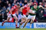 18 February 2024; Danny Dixon of Meath in action against Ryan Burns, left, and Sam Mulroy of Louth during the Allianz Football League Division 2 match between Meath and Louth at Páirc Tailteann in Navan, Meath. Photo by Ben McShane/Sportsfile