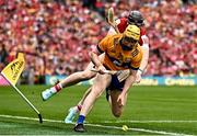21 July 2024; Shane Meehan of Clare in action against Damien Cahalane of Cork during the GAA Hurling All-Ireland Senior Championship Final between Clare and Cork at Croke Park in Dublin. Photo by Piaras Ó Mídheach/Sportsfile