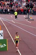 26 April 1998; Catherina McKiernan of Ireland on her to winning the London Marathon in London, England. Photo by Brendan Moran/Sportsfile