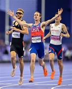 6 August 2024; Cole Hocker of Team United States celebrates winning the men's 1500m final ahead of Josh Kerr of Team Great Britain, left, and Jakob Ingebrigtsen of Team Norway at the Stade de France during the 2024 Paris Summer Olympic Games in Paris, France. Photo by Sam Barnes/Sportsfile