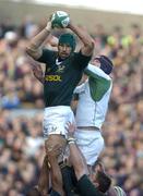13 November 2004; Victor Matfield, South Africa, wins possession in the lineout from Paul O'Connell, Ireland. Rugby International, Ireland v South Africa, Lansdowne Road, Dublin. Picture credit; Matt Browne / SPORTSFILE