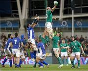 9 November 2013; Paul O'Connell, Ireland, wins possession in a line-out. Guinness Series International, Ireland v Samoa, Aviva Stadium, Lansdowne Road, Dublin. Picture credit: John Dickson / SPORTSFILE