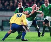 21 November 1998; Keith Wood, Ireland, in action against Alexandru Manta, Romania. Rugby World Cup Qualifier, Ireland v Romania, Lansdowne Road, Dublin. Picture credit: Brendan Moran / SPORTSFILE