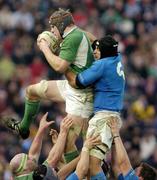6 February 2005; Paul O'Connell, Ireland, in action against Marco Bortolami, Italy. RBS Six Nations Championship 2005, Italy v Ireland, Stadio Flamino, Rome, Italy. Picture credit; Brian Lawless / SPORTSFILE