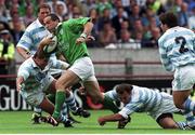 28 August 1999; Conor O'Shea, Ireland, breaks through the Argentinian defence. Rugby International, Ireland v Argentina, Lansdowne Road, Dublin. Picture credit: Brendan Moran / SPORTSFILE
