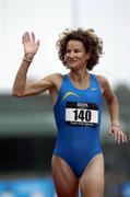 2 July 2005; Sonia O'Sullivan, Ireland, salutes the crowd after the Bupa Ireland Womens 3000m race at the 2005 Bupa Cork City Sports. Mardyke Arena, Cork. Picture credit; Pat Murphy / SPORTSFILE