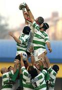 21 January 2006; Matt McCullough, Ulster, takes the ball in the lineout against Antonio Pavanello, left and Marco Wentzel, Benetton Treviso. Heineken Cup 2005-2006, Pool 4, Round 6, Benetton Treviso v Ulster, Stadio Comunale di Monigo, Treviso, Italy. Picture credit: Matt Browne / SPORTSFILE