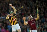 20 April 2014; Henry Shefflin, Kilkenny, in action against Daithi Burke, Galway. Allianz Hurling League Division 1 semi-final, Kilkenny v Galway, Gaelic Grounds, Limerick. Picture credit: Diarmuid Greene / SPORTSFILE