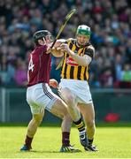 20 April 2014; Henry Shefflin, Kilkenny, in action against David Collins, Galway. Allianz Hurling League Division 1 semi-final, Kilkenny v Galway, Gaelic Grounds, Limerick. Picture credit: Diarmuid Greene / SPORTSFILE