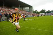 22 July 2006; Tommy Walsh, Kilkenny, runs out onto the field before the game. Guinness All-Ireland Senior Hurling Championship Quarter-Final, Galway v Kilkenny, Semple Stadium, Thurles, Co. Tipperary. Picture credit: Brendan Moran / SPORTSFILE