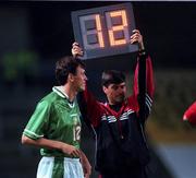 1 September 1999; Tony Cascarino of Ireland prepares to be substituted on during the UEFA European Championships Qualifier match between Republic of Ireland and Yugoslavia at Lansdowne Road in Dublin. Photo by David Maher/Sportsfile