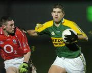 10 February 2007; Eamonn Fitzmaruice, Kerry, holds off the challenge of Noel O'Leary, Cork. Allianz National Football League, Division 1A, Round 2, Kerry v Cork, Austin Stack Park, Tralee, Co. Kerry. Picture Credit: Brendan Moran / SPORTSFILE
