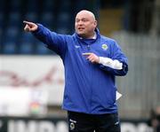 24 February 2007; Linfield manager David Jeffrey shouts instructions to his players. Irish League, Linfield v Donegal Celtic, Windsor Park, Belfast, Co Antrim. Picture Credit: Oliver McVeigh / SPORTSFILE