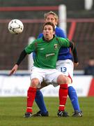 17 April 2007; Chris Morgan, Glentoran, in action against Kris Lindsay, Linfield. Setanta Cup Group 1, Glentoran v Linfield, The Oval, Belfast, Co. Antrim. Picture credit; Russell Pritchard / SPORTSFILE