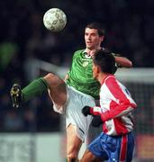 10 February 1999; Roy Keane of Republic of Ireland in action against Juan Carlos Franco of Paraguay during the International Friendly match between Republic of Ireland and Paraguay at Lansdowne Road in Dublin. Photo by David Maher/Sportsfile