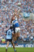 15 July 2007; Brendan Quigley, Laois, contests a kick out with Ciaran Whelan, Dublin. Bank of Ireland Leinster Senior Football Championship Final, Dublin v Laois, Croke Park, Dublin. Picture credit: Brendan Moran / SPORTSFILE