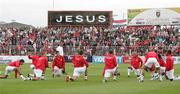 8 August 2007; Manchester United XI warm up before the game. Glentoran's 125th anniversary celebration, Glentoran v Manchester United XI, The Oval, Belfast, Co.  Antrim. Picture credit: Oliver McVeigh / SPORTSFILE