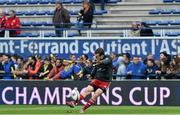 14 December 2014; JJ Hanrahan, Munster, during the worm up before the game against ASM Clermont Auvergne. European Rugby Champions Cup 2014/15, Pool 1, Round 4, ASM Clermont Auvergne v Munster, Stade Marcel-Michelin, Clermont, France. Picture credit: Matt Browne / SPORTSFILE