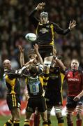 10 November 2007; James Haskell, London Wasps, taps the ball down from a lineout to team-mate Eoin Reddan, 9. Heineken Cup, Pool 5, Round 1, London Wasps v Munster, Ricoh Arena, Foleshill, Coventry, England. Picture credit; Matt Browne / SPORTSFILE *** Local Caption ***