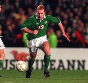 26 April 2000; Gary Doherty of Republic of Ireland during the International Friendly match between Republic of Ireland and Greece at Lansdowne Road in Dublin. Photo by David Maher/Sportsfile