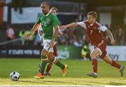 31 May 2016; Darron Gibson of Republic of Ireland in action against Mikita Korzun of Belarus during the EURO2016 Warm-up International between Republic of Ireland and Belarus in Turners Cross, Cork. Photo by David Maher/Sportsfile