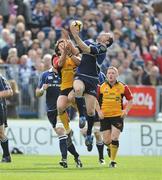 3 May 2008; Felipe Contepomi, Leinster, contests a dropping ball with Andrew Williams, Newport Gwent Dragons. Magners League, Leinster v Newport Gwent Dragons, RDS, Ballsbridge, Dublin. Picture credit; Stephen McCarthy / SPORTSFILE