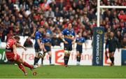 19 April 2015; Leigh Halfpenny, Toulon, kicks a penalty. European Rugby Champions Cup Semi-Final, RC Toulon v Leinster. Stade Vélodrome, Marseilles, France. Picture credit: Brendan Moran / SPORTSFILE