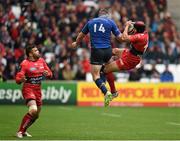 19 April 2015; Leigh Halfpenny, Toulon, contests a high ball with Fergus McFadden, Leinster. European Rugby Champions Cup Semi-Final, RC Toulon v Leinster. Stade Vélodrome, Marseilles, France. Picture credit: Brendan Moran / SPORTSFILE