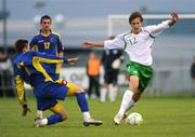 19 August 2008; Conor Henderson, Republic of Ireland, in action against Dmytriy Korkishko, Ukraine. Under-19 Four Nations International Tournament, Leah Victoria Park, Tullamore, Co. Offaly. Picture credit: Brian Lawless / SPORTSFILE