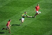 31 August 2008; Marc O Se, Kerry, in action against Daniel Goulding, left, and John Hayes, Cork. GAA Football All-Ireland Senior Championship Semi-Final Replay, Kerry v Cork, Croke Park, Dublin. Picture credit: Ray McManus / SPORTSFILE