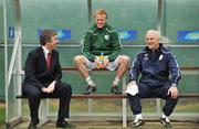17 November 2008; Republic of Ireland manager Giovanni Trapattoni, with FAI Chief Executive John Delaney and Republic of Ireland International Damien Duff at the announcement that Lucozade Sport, has extended their sponsorship deal with the FAI, as their official sports drink sponsor. Grand Hotel, Malahide, Dublin. Picture credit: David Maher / SPORTSFILE