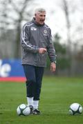 17 November 2008; Northern Ireland manager Nigel Worthington during squad training. Greenmount College, Belfast, Co. Antrim. Picture credit: Oliver McVeigh / SPORTSFILE