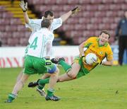 23 November 2008; Jason Killeen, Corofin, in action against Brendan Phillips and Shane King, Eastern Harps. AIB Connacht Senior Club Football Championship Final, Corofin v Eastern Harps, Pearse Stadium, Galway. Picture credit: Ray Ryan / SPORTSFILE